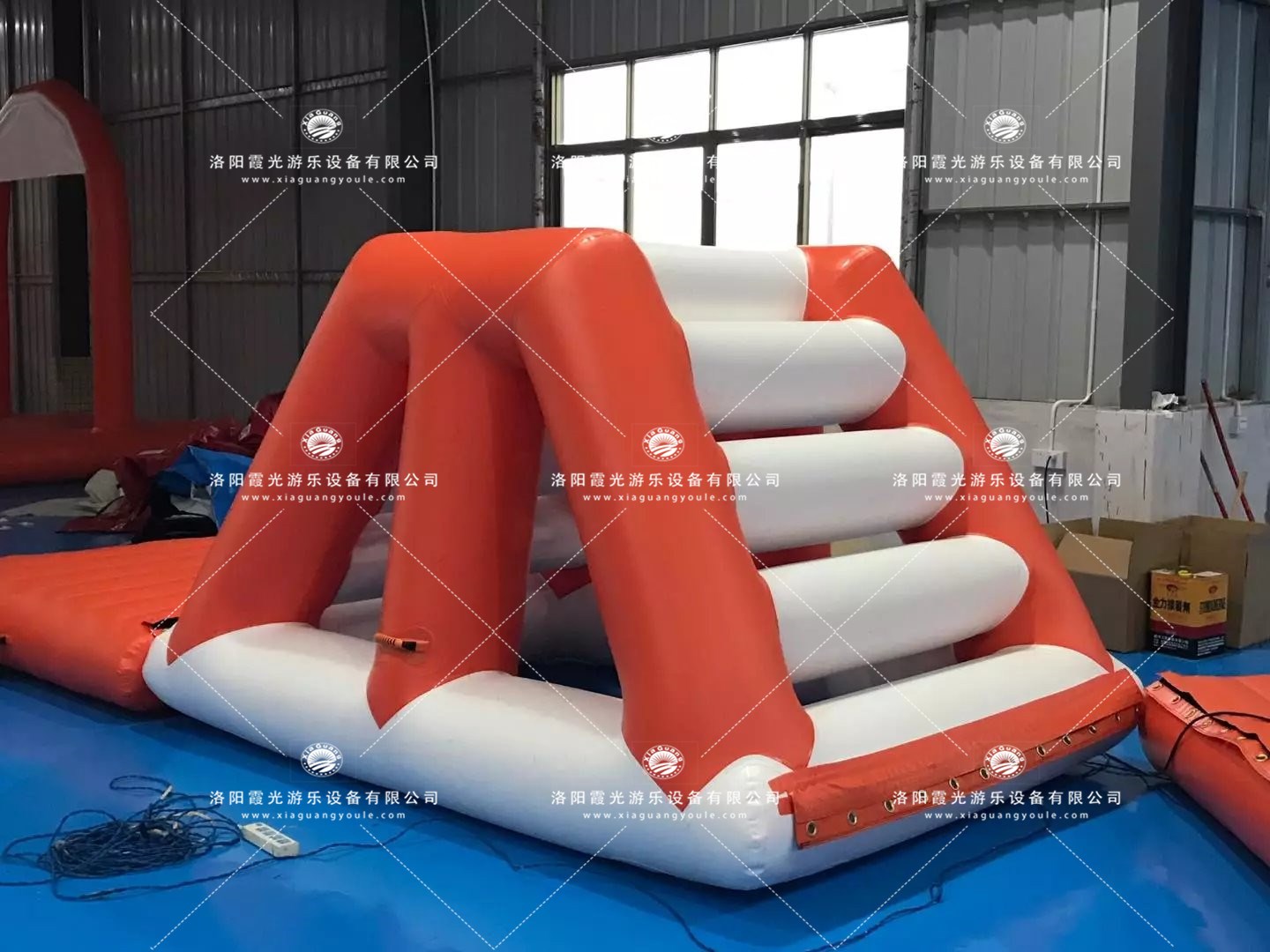 天柱水上闯关设施